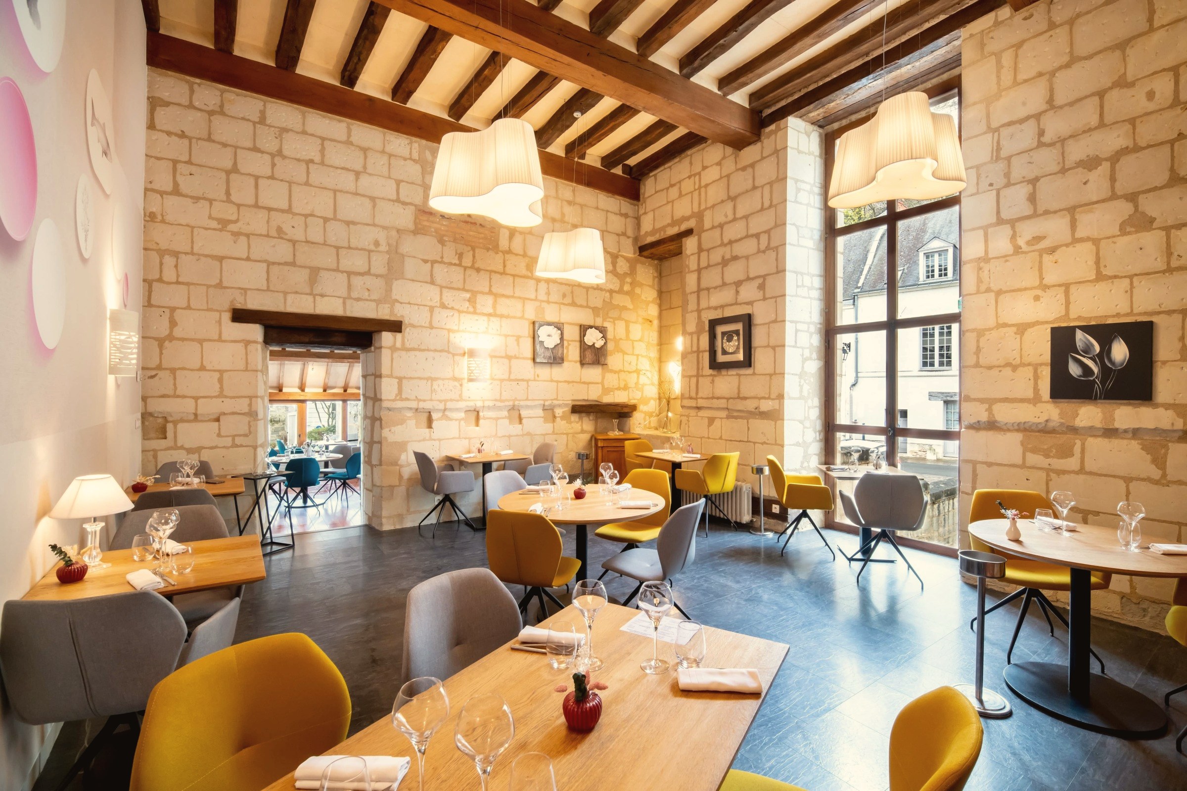 El restaurante, en las salas de piedra